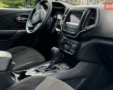 Джип Чероки 2019 в Одессе на Automoto.ua Синий Джип Чероки, объемом двигателя 2.36 л и пробегом 87 тыс. км за 20200 $, фото 2 на Automoto.ua