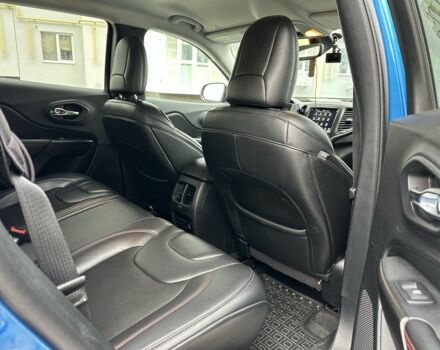 Синій Джип Cherokee, об'ємом двигуна 3.2 л та пробігом 135 тис. км за 19999 $, фото 5 на Automoto.ua