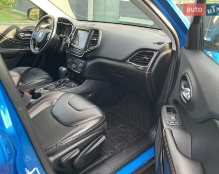 Синий Джип Чероки, объемом двигателя 3.2 л и пробегом 135 тыс. км за 22000 $, фото 13 на Automoto.ua