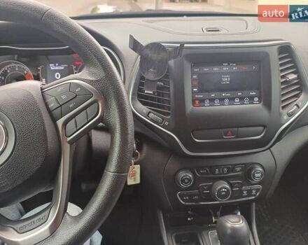 Джип Чероки 2019 в Одессе на Automoto.ua Синий Джип Чероки, объемом двигателя 2.36 л и пробегом 87 тыс. км за 20200 $, фото 7 на Automoto.ua