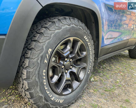 Синий Джип Чероки, объемом двигателя 3.2 л и пробегом 135 тыс. км за 22000 $, фото 9 на Automoto.ua