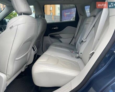 Джип Чероки 2019 в Виннице на Automoto.ua Синий Джип Чероки, объемом двигателя 3.24 л и пробегом 102 тыс. км за 18500 $, фото 18 на Automoto.ua