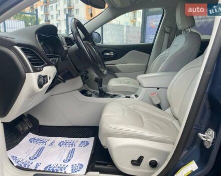 Джип Чероки 2019 в Виннице на Automoto.ua Синий Джип Чероки, объемом двигателя 3.24 л и пробегом 102 тыс. км за 18500 $, фото 17 на Automoto.ua