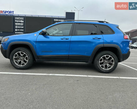Синій Джип Cherokee, об'ємом двигуна 3.24 л та пробігом 142 тис. км за 18700 $, фото 2 на Automoto.ua