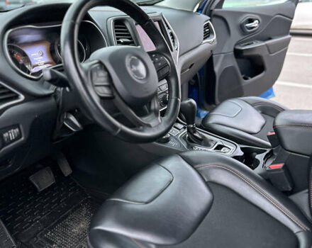 Синій Джип Cherokee, об'ємом двигуна 3.24 л та пробігом 142 тис. км за 18700 $, фото 12 на Automoto.ua
