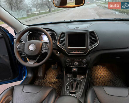 Синий Джип Чероки, объемом двигателя 3.2 л и пробегом 133 тыс. км за 20000 $, фото 28 на Automoto.ua