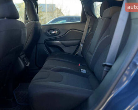 Джип Cherokee 2021 у Івано-Франківську на Automoto.ua Синій Джип Cherokee, об'ємом двигуна 2.36 л та пробігом 90 тис. км за 18500 $, фото 23 на Automoto.ua