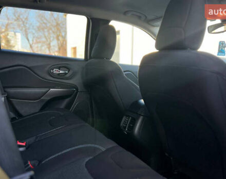 Джип Cherokee 2021 у Івано-Франківську на Automoto.ua Синій Джип Cherokee, об'ємом двигуна 2.36 л та пробігом 90 тис. км за 18500 $, фото 27 на Automoto.ua