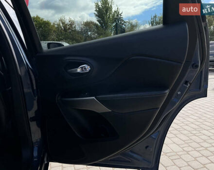 Джип Чероки 2021 в Бердичеве на Automoto.ua Синий Джип Чероки, объемом двигателя 3.2 л и пробегом 73 тыс. км за 21755 $, фото 28 на Automoto.ua