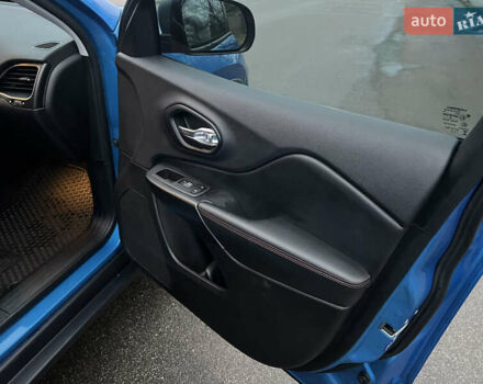 Синий Джип Чероки, объемом двигателя 3.2 л и пробегом 133 тыс. км за 20000 $, фото 27 на Automoto.ua