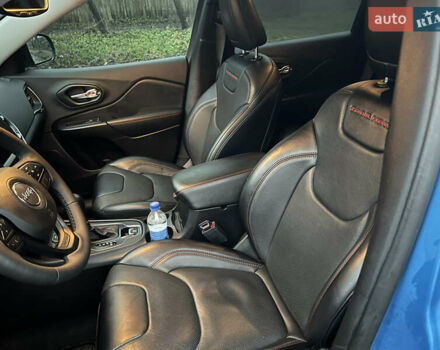 Синий Джип Чероки, объемом двигателя 3.2 л и пробегом 133 тыс. км за 20000 $, фото 22 на Automoto.ua