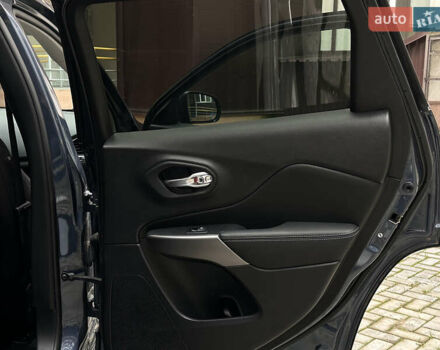 Синий Джип Чероки, объемом двигателя 2.36 л и пробегом 56 тыс. км за 18499 $, фото 19 на Automoto.ua