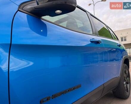 Синий Джип Чероки, объемом двигателя 2.36 л и пробегом 43 тыс. км за 28500 $, фото 5 на Automoto.ua