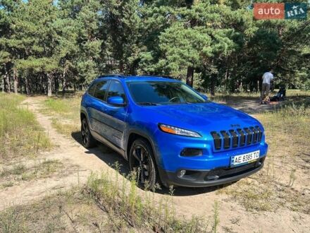 Синий Джип Чероки, объемом двигателя 2.36 л и пробегом 124 тыс. км за 15000 $, фото 1 на Automoto.ua