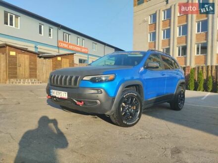 Джип Чероки 2021 в Ровно на Automoto.ua Синий Джип Чероки, объемом двигателя 3.24 л и пробегом 85 тыс. км за 18800 $, фото 1 на Automoto.ua