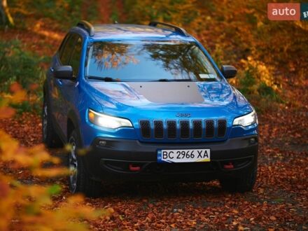 Синий Джип Чероки, объемом двигателя 3.2 л и пробегом 98 тыс. км за 19500 $, фото 1 на Automoto.ua