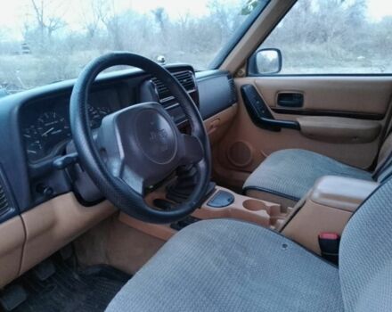 Зелений Джип Cherokee, об'ємом двигуна 0 л та пробігом 290 тис. км за 4000 $, фото 3 на Automoto.ua