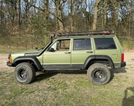 Зелений Джип Cherokee, об'ємом двигуна 4 л та пробігом 244 тис. км за 9500 $, фото 4 на Automoto.ua