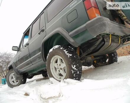 Зелений Джип Cherokee, об'ємом двигуна 4 л та пробігом 215 тис. км за 6500 $, фото 4 на Automoto.ua