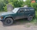 Зеленый Джип Чероки, объемом двигателя 2.5 л и пробегом 340 тыс. км за 3500 $, фото 1 на Automoto.ua