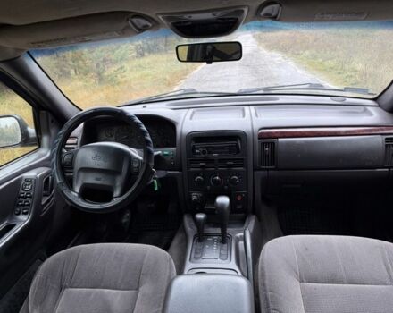 Зеленый Джип Чероки, объемом двигателя 3.1 л и пробегом 285 тыс. км за 3950 $, фото 2 на Automoto.ua