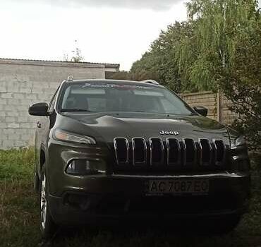 Зелений Джип Cherokee, об'ємом двигуна 2.36 л та пробігом 118 тис. км за 13750 $, фото 4 на Automoto.ua