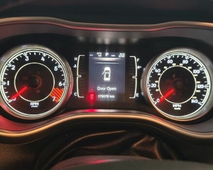 Зеленый Джип Чероки, объемом двигателя 2.4 л и пробегом 180 тыс. км за 11000 $, фото 7 на Automoto.ua