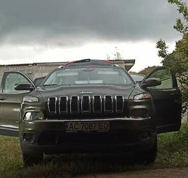 Зелений Джип Cherokee, об'ємом двигуна 2.36 л та пробігом 118 тис. км за 13750 $, фото 14 на Automoto.ua