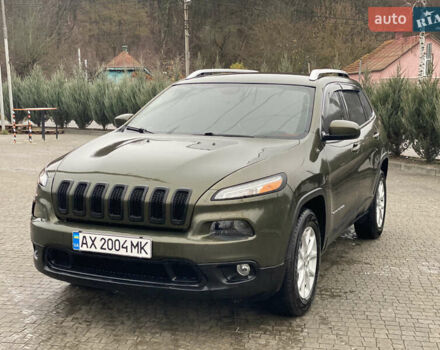 Зеленый Джип Чероки, объемом двигателя 2.36 л и пробегом 180 тыс. км за 13500 $, фото 1 на Automoto.ua