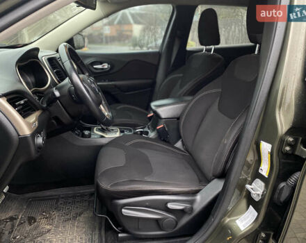 Зеленый Джип Чероки, объемом двигателя 2.36 л и пробегом 180 тыс. км за 13500 $, фото 13 на Automoto.ua