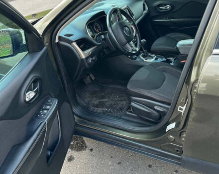 Зеленый Джип Чероки, объемом двигателя 2.36 л и пробегом 131 тыс. км за 14000 $, фото 8 на Automoto.ua