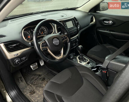 Зеленый Джип Чероки, объемом двигателя 2.36 л и пробегом 180 тыс. км за 13500 $, фото 12 на Automoto.ua