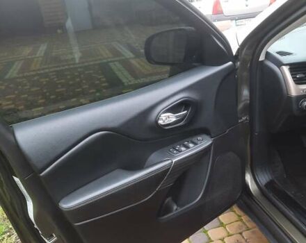 Зелений Джип Cherokee, об'ємом двигуна 3.24 л та пробігом 236 тис. км за 14800 $, фото 6 на Automoto.ua