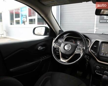 Зелений Джип Cherokee, об'ємом двигуна 2.36 л та пробігом 200 тис. км за 13500 $, фото 12 на Automoto.ua