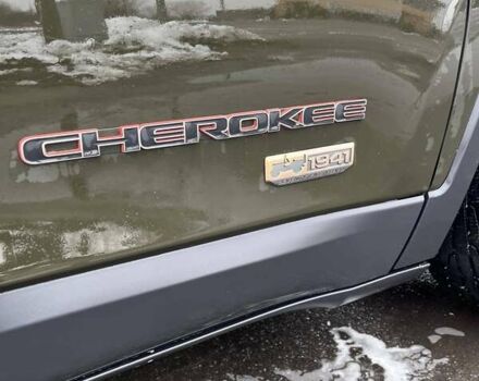 Зелений Джип Cherokee, об'ємом двигуна 2.36 л та пробігом 200 тис. км за 14000 $, фото 6 на Automoto.ua
