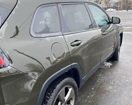 Зелений Джип Cherokee, об'ємом двигуна 2.36 л та пробігом 200 тис. км за 14000 $, фото 8 на Automoto.ua