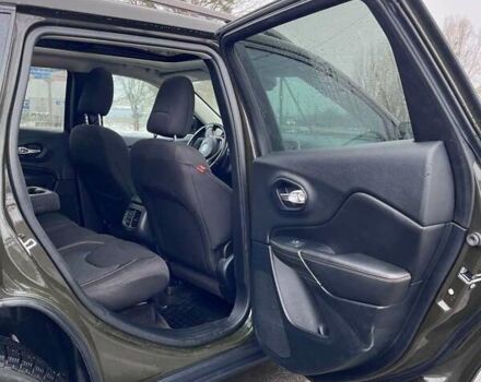 Зелений Джип Cherokee, об'ємом двигуна 2.36 л та пробігом 200 тис. км за 14000 $, фото 11 на Automoto.ua