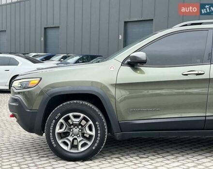 Зеленый Джип Чероки, объемом двигателя 3.2 л и пробегом 93 тыс. км за 21990 $, фото 2 на Automoto.ua
