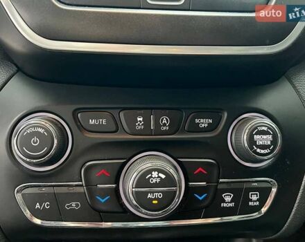 Зеленый Джип Чероки, объемом двигателя 3.2 л и пробегом 93 тыс. км за 21990 $, фото 29 на Automoto.ua