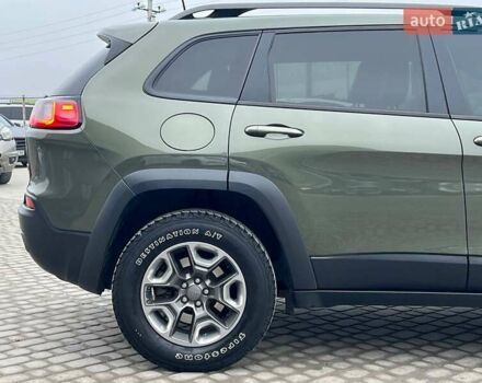 Зеленый Джип Чероки, объемом двигателя 3.2 л и пробегом 93 тыс. км за 21990 $, фото 8 на Automoto.ua