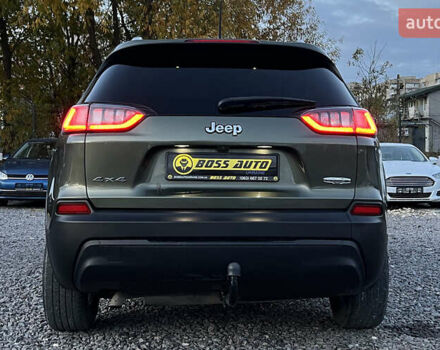 Зелений Джип Cherokee, об'ємом двигуна 2.36 л та пробігом 118 тис. км за 17999 $, фото 4 на Automoto.ua