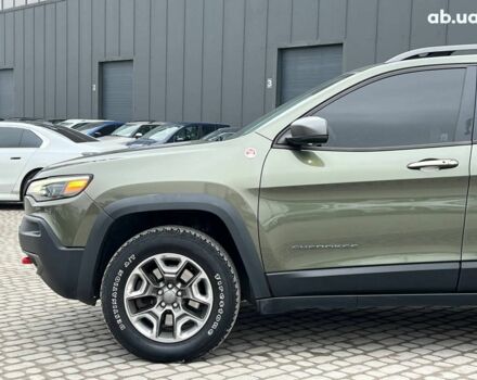 Зеленый Джип Чероки, объемом двигателя 3.2 л и пробегом 93 тыс. км за 21990 $, фото 2 на Automoto.ua