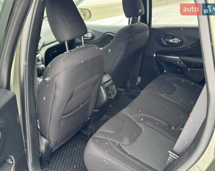 Зелений Джип Cherokee, об'ємом двигуна 2.4 л та пробігом 132 тис. км за 14200 $, фото 10 на Automoto.ua