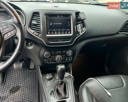 Зеленый Джип Чероки, объемом двигателя 3.2 л и пробегом 93 тыс. км за 21990 $, фото 26 на Automoto.ua