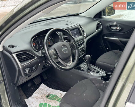 Зелений Джип Cherokee, об'ємом двигуна 2.4 л та пробігом 132 тис. км за 14200 $, фото 7 на Automoto.ua