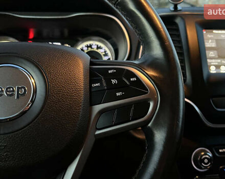 Зелений Джип Cherokee, об'ємом двигуна 2.36 л та пробігом 118 тис. км за 17999 $, фото 14 на Automoto.ua