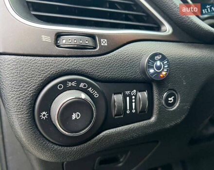 Зеленый Джип Чероки, объемом двигателя 3.2 л и пробегом 93 тыс. км за 21990 $, фото 19 на Automoto.ua