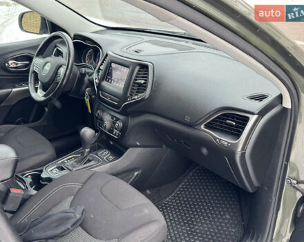 Зелений Джип Cherokee, об'ємом двигуна 2.4 л та пробігом 132 тис. км за 14200 $, фото 11 на Automoto.ua
