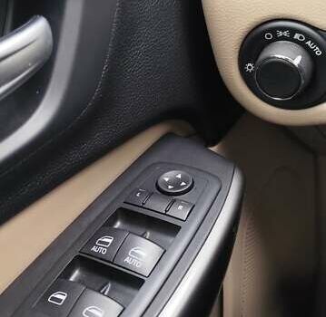 Зеленый Джип Чероки, объемом двигателя 2.36 л и пробегом 42 тыс. км за 17750 $, фото 5 на Automoto.ua