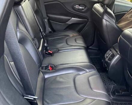 Джип Cherokee 2019 у Полтаві на Automoto.ua Зелений Джип Cherokee, об'ємом двигуна 3.24 л та пробігом 128 тис. км за 17500 $, фото 13 на Automoto.ua
